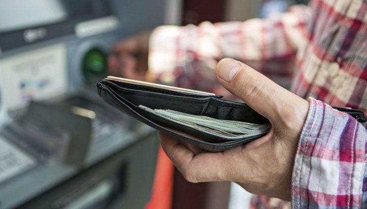 Преди нас е Румъния, а най-много на час взимат в Дания, Люксембург и Белгия Преди нас е Румъния, а най-много на час взимат в Дания, Люксембург и Белгия