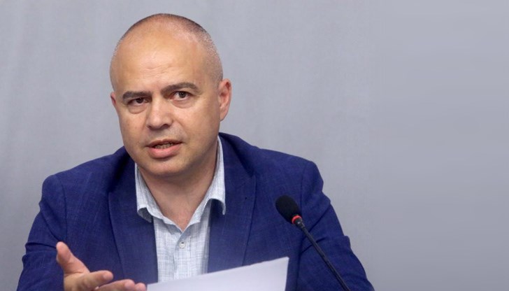 Фактът, че Борисов отново започна да прави копки, показва, че безизходицата при ГЕРБ е пълна Фактът, че Борисов отново започна да прави копки, показва, че безизходицата при ГЕРБ е пълна