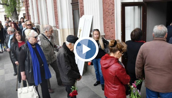 Обичаната актриса си отиде на Цветница