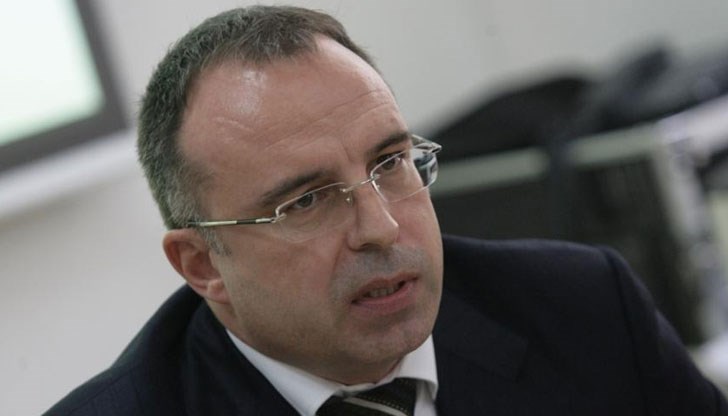 Министърът призна, че не е имало проверка дали вилата, заради която напусна зам.-министър Александър Манолев, се ползва по предназначение