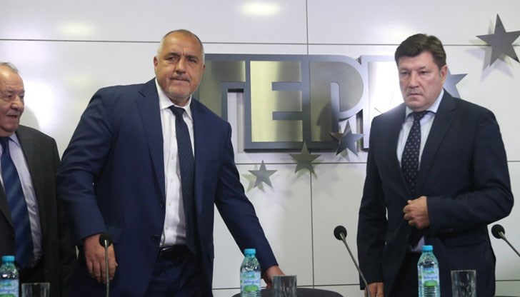 Глупостите, изричани сега, не са с автор опитен манипулатор, а на притиснат до стената човек