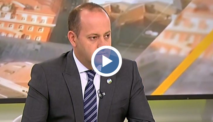 България е малка само с едно – с политическия капацитет на своите лидери