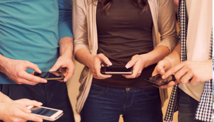 Съобщенията съдържат линк, който при натискане активира изпращането на sms-и към международни номера Съобщенията съдържат линк, който при натискане активира изпращането на sms-и към международни номера