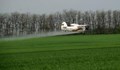 Арендатори пръскат с пестициди в почивните дни