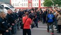 Полицейски шефове спряха с телата си протеста в Кърнаре
