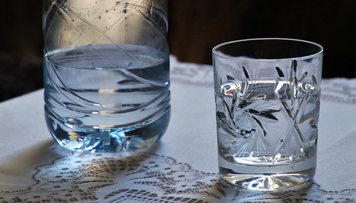 Проверете дали трябва да намалите количеството вода, което консумирате Проверете дали трябва да намалите количеството вода, което консумирате