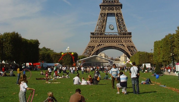 Влезе в сила забрана за пушене в 52 обществени паркове и градини във френската столица
