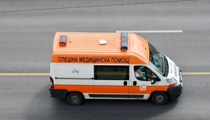 6-годишно мимиченце е транспортирано в Русе, тъй като е с обгаряния между 10 и 20 процента по гърдите, краката и врата 6-годишно мимиченце е транспортирано в Русе, тъй като е с обгаряния между 10 и 20 процента по гърдите, краката и врата