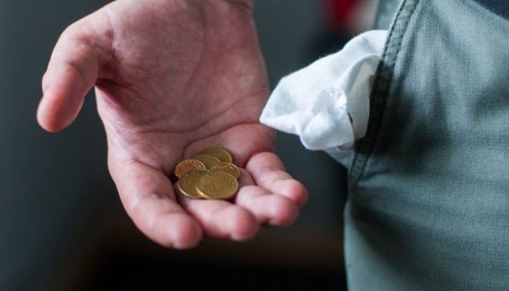 Най-тежко е положението при възрастните над 65 години, както и при децата до 16-годишна възраст Най-тежко е положението при възрастните над 65 години, както и при децата до 16-годишна възраст