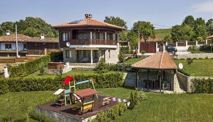 С нашите пари станахме гости във феодалните владения на една самозабравила се политическа партия