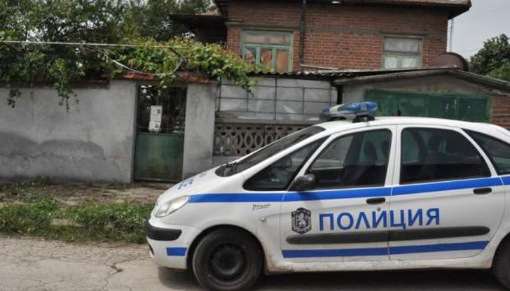 37-годишният Ангел беше задържан за убийството на 71-годишната си майка 37-годишният Ангел беше задържан за убийството на 71-годишната си майка