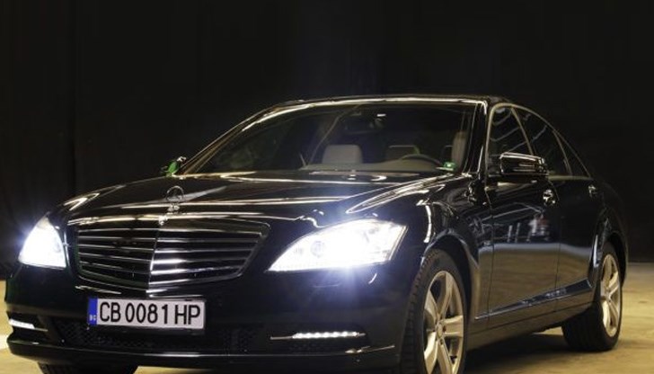 Луксозната S-класа ще бъде разиграна на томбола заедно с всички предмети, които водещият е получил от събеседниците в шоуто си Луксозната S-класа ще бъде разиграна на томбола заедно с всички предмети, които водещият е получил от събеседниците в шоуто си