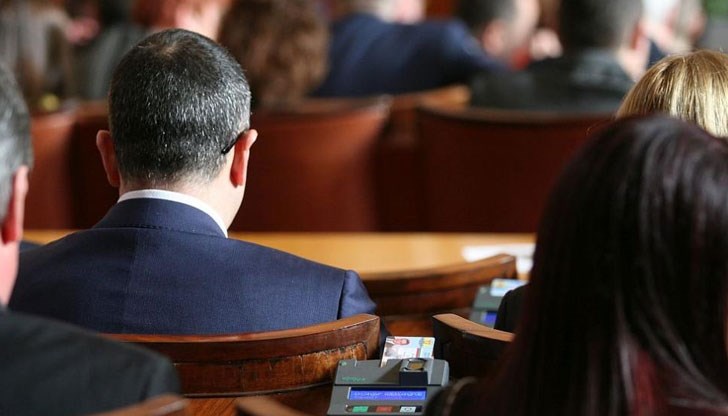 С нито един „против“ и „въздържал се“ депутатите повторно гласуваха промените в Закона за държавната собственост С нито един „против“ и „въздържал се“ депутатите повторно гласуваха промените в Закона за държавната собственост