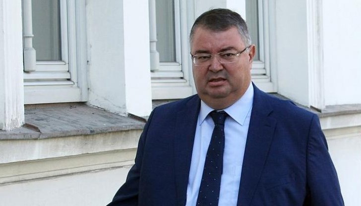 Схемата източва хем осигурителния институт, хем бизнеса