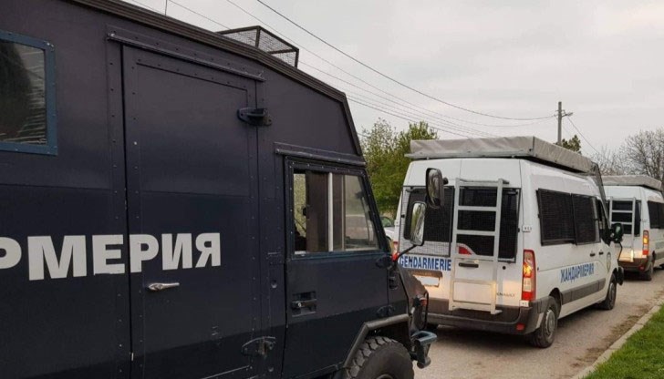 Решението е повишаване на броя на полицаите по малките населени места, ограничаване на корупцията и на властовите чадъри върху отделни личности