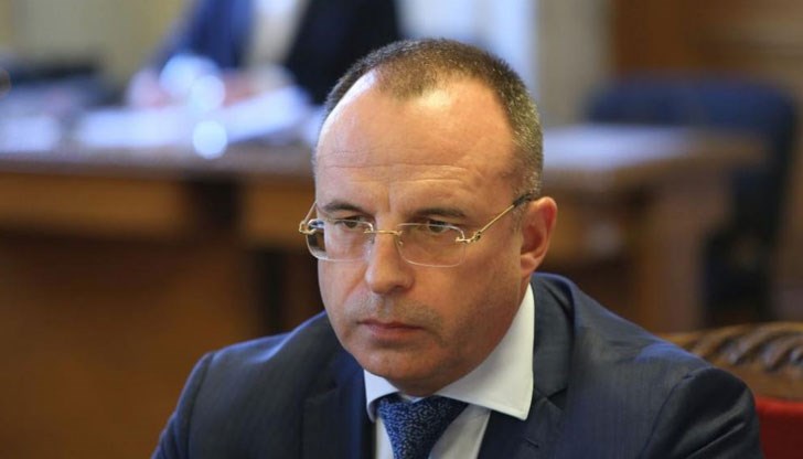 Земеделския министър е привикан като свидетел в качеството му на бивш директор на Държавен фонд "Земеделие" Земеделския министър е привикан като свидетел в качеството му на бивш директор на Държавен фонд "Земеделие"