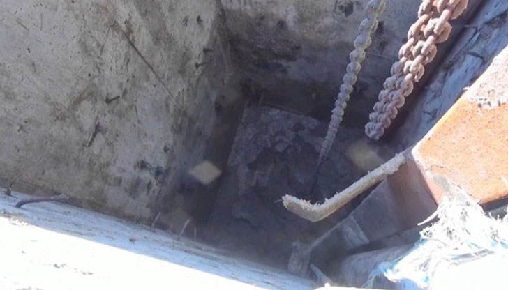 Това показали резултатите от аутопсията на телата на главния механик и неговия колега, които извършвали ремонтни дейности в септична шахта там