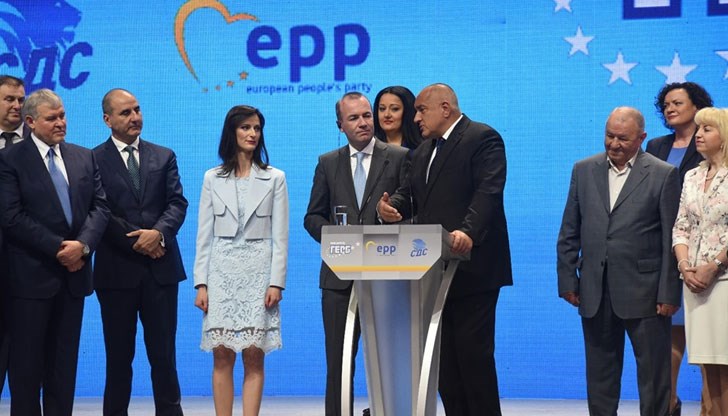 Ние сме като Кобрата, продължаваме напред Ние сме като Кобрата, продължаваме напред