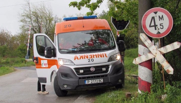 Пострадалият е с травми на главата и е настанен за лечение в УМБАЛ "Канев"
