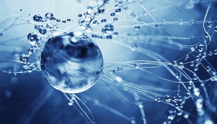 Получена била поредица преминаващи едни в други кристални модификации. Получена била поредица преминаващи едни в други кристални модификации.