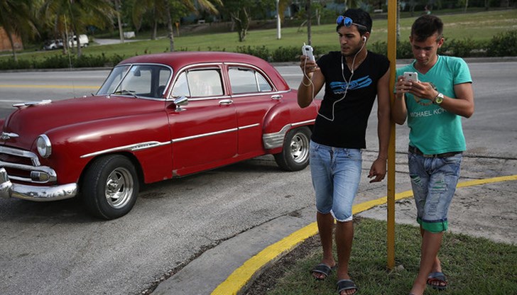 Куба обяви, че ще легализира частния безжичен интернет и вноса на оборудване като рутери