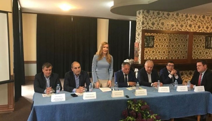 Поставяме акцент и върху здравния туризъм, защото потенциалът на България в тази област е огромен, обяви министърката