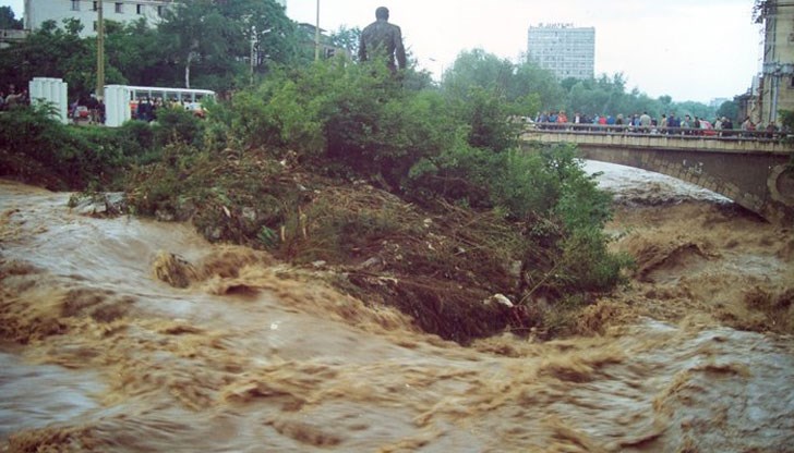 Възможно е да прелее и водосбора на река Русенски Лом