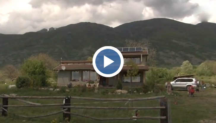 Деян и Благовеста сами са построили дома си