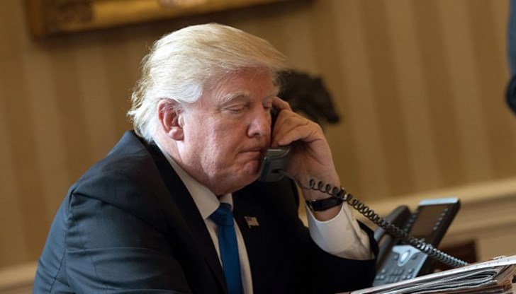 Двамата президенти разговаряха по телефона повече от един час