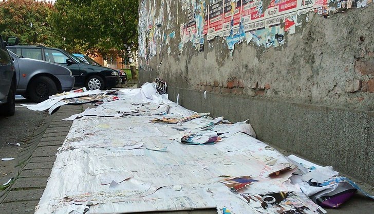 Стопаните трябва сами да си почистят, тъй като в Изборния кодекс не предвиждат наказания за поставяне на плакати в частна собственост Стопаните трябва сами да си почистят, тъй като в Изборния кодекс не предвиждат наказания за поставяне на плакати в частна собственост