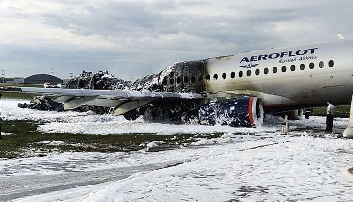 При катастрофата на самолета "Сухой Суперджет 100" със 73 пътници и петчленен екипаж загинаха 41 човека, сред които две деца