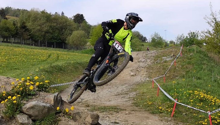 Роденият в Ценово колоездач за първа година се състезава в категория „Мъже професионалисти 19+“