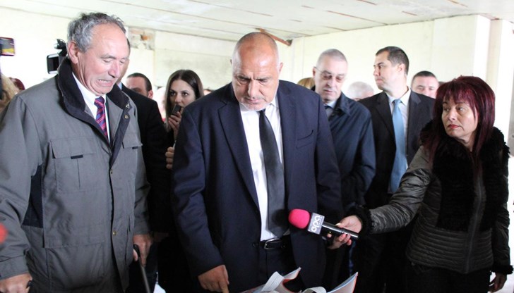 ГЕРБ започна да излива милиони предизборно