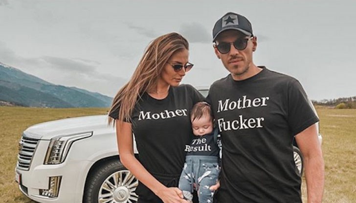 Звездните родители се щракнаха с идентични тениски заедно с бебето, чийто надпис накара потребителите да изпаднат в потрес