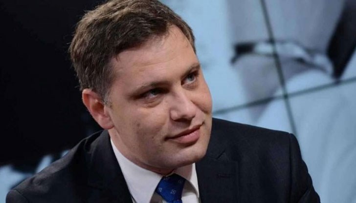 Хората предприемат отчаяни действия, защото се чувстват безсилни Хората предприемат отчаяни действия, защото се чувстват безсилни