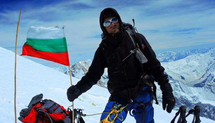 Иван Томов изкачи четвъртия по височина връх Лхотце – 8516 м
