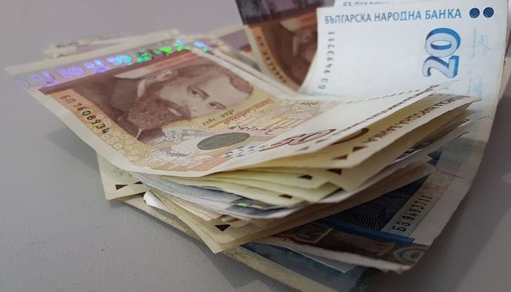 Председателят на КФН получава 13 149 лв., а тримата му заместници - по 12 хил. лв.