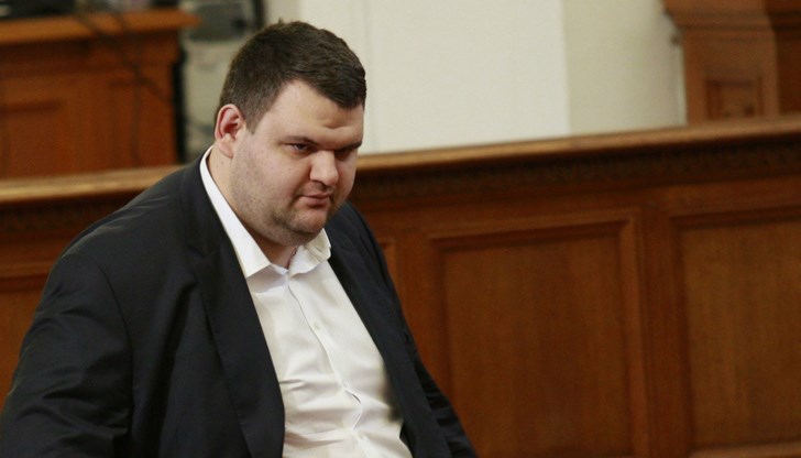 Борисов: “Пеевски си отиде”. ЦИК: “Пеевски е тук” Борисов: “Пеевски си отиде”. ЦИК: “Пеевски е тук”