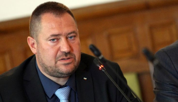 Едва седем месеца след задържането му бившия председател на ДАБЧ за първи път поиска мярката му за неотклонение да бъде изменена в по-лека