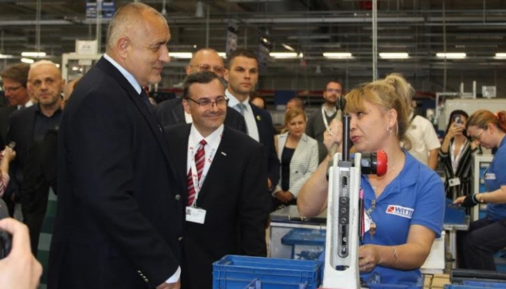 Поводът за посещението е разширението на завода, което бе открито днес