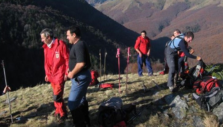 Момичето и момчето са открити след полунощ Момичето и момчето са открити след полунощ