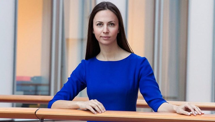 Пламен Нунев ще я придружава навсякъде Пламен Нунев ще я придружава навсякъде