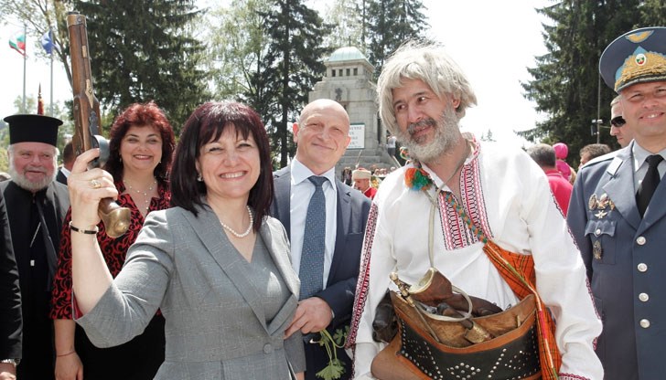 Кмете, хубаво да я посрещнеш, че да не се обърка и да фане па да иде в Панагюрище