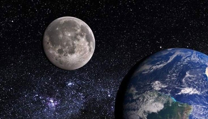 Това кара повърхността на Луната да се набръчква, подобно на зърно грозде, което се превръща в стафида