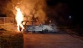 Кола изгоря след катастрофа в село Тетово