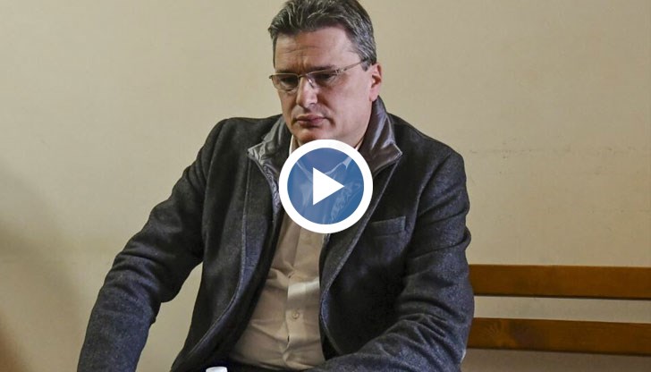 За целта били дадени 50 000 евро подкуп, твърди Бисер Лазов