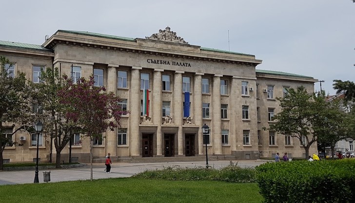 Окръжен съд – Русе осъди 60-годишния гражданин на Румъния С. М. на шест месеца лишаване от свобода с тригодишен изпитателен срок и глоба в размер на 300 лв