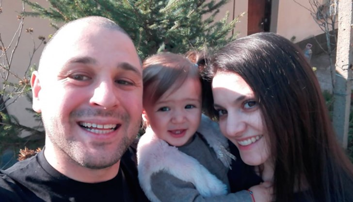 Иван не може да гушка малката си принцеса, защото е със срината имунна система