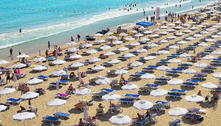 Нулевите цени за чадър и шезлонг останаха само обещание Нулевите цени за чадър и шезлонг останаха само обещание