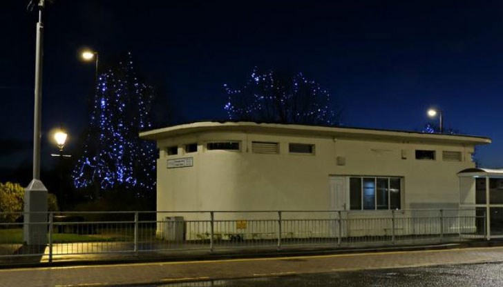 Михаил Илиев е посегнал на 14-годишно момиче в обществена тоалетна в Глазгоу Михаил Илиев е посегнал на 14-годишно момиче в обществена тоалетна в Глазгоу